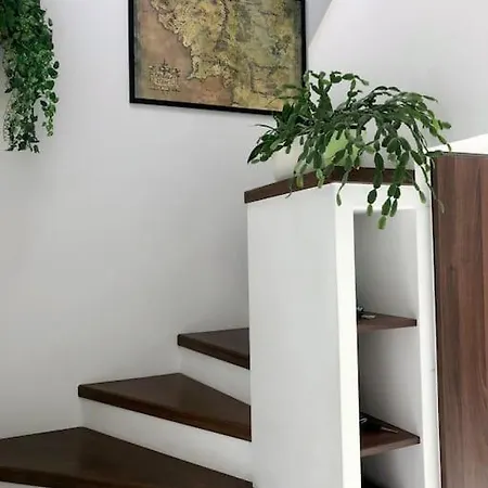 Your Cosy Getaway Halfway Between And Forest Vonyarcvashegy