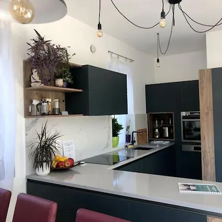 Lejlighed Your Cosy Getaway Halfway Between And Forest *