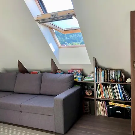 Your Cosy Getaway Halfway Between And Forest Apartament *