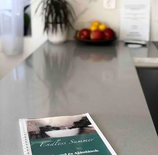 Your Cosy Getaway Halfway Between And Forest *