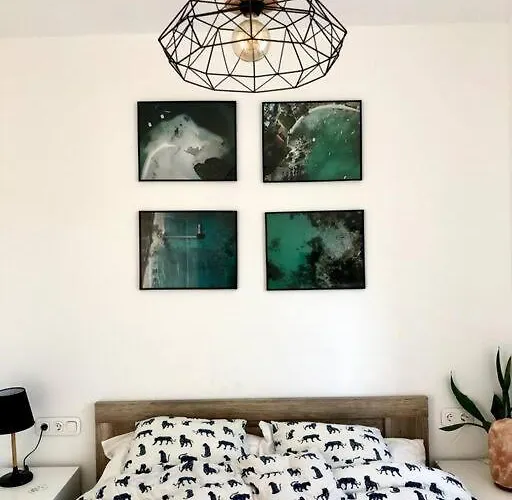 Your Cosy Getaway Halfway Between And Forest דירה פוניארצוושהג'