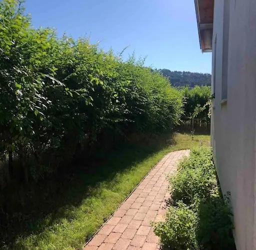 Your Cosy Getaway Halfway Between And Forest דירה