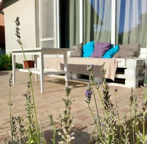 شقة Your Cosy Getaway Halfway Between And Forest