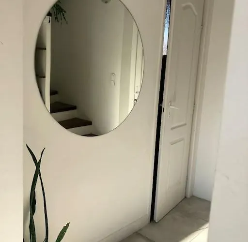 Your Cosy Getaway Halfway Between And Forest *